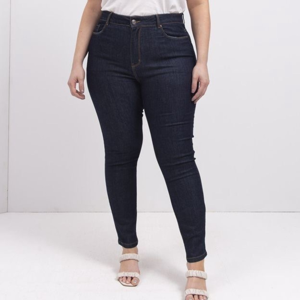 Forever 21 Dark wash Skinny jeans